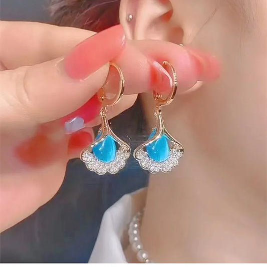 Vintage Elegant Purple Crystal Flower Petal Earrings for Women Shiny Zircon Design Hoop Earrings Jewelry Party Premium Gifts